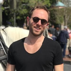 Meet your Posher, Tomer